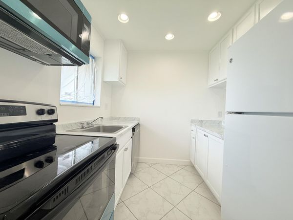 6106 FOREST HILL Boulevard, Unit 204, West Palm Beach, FL 33415