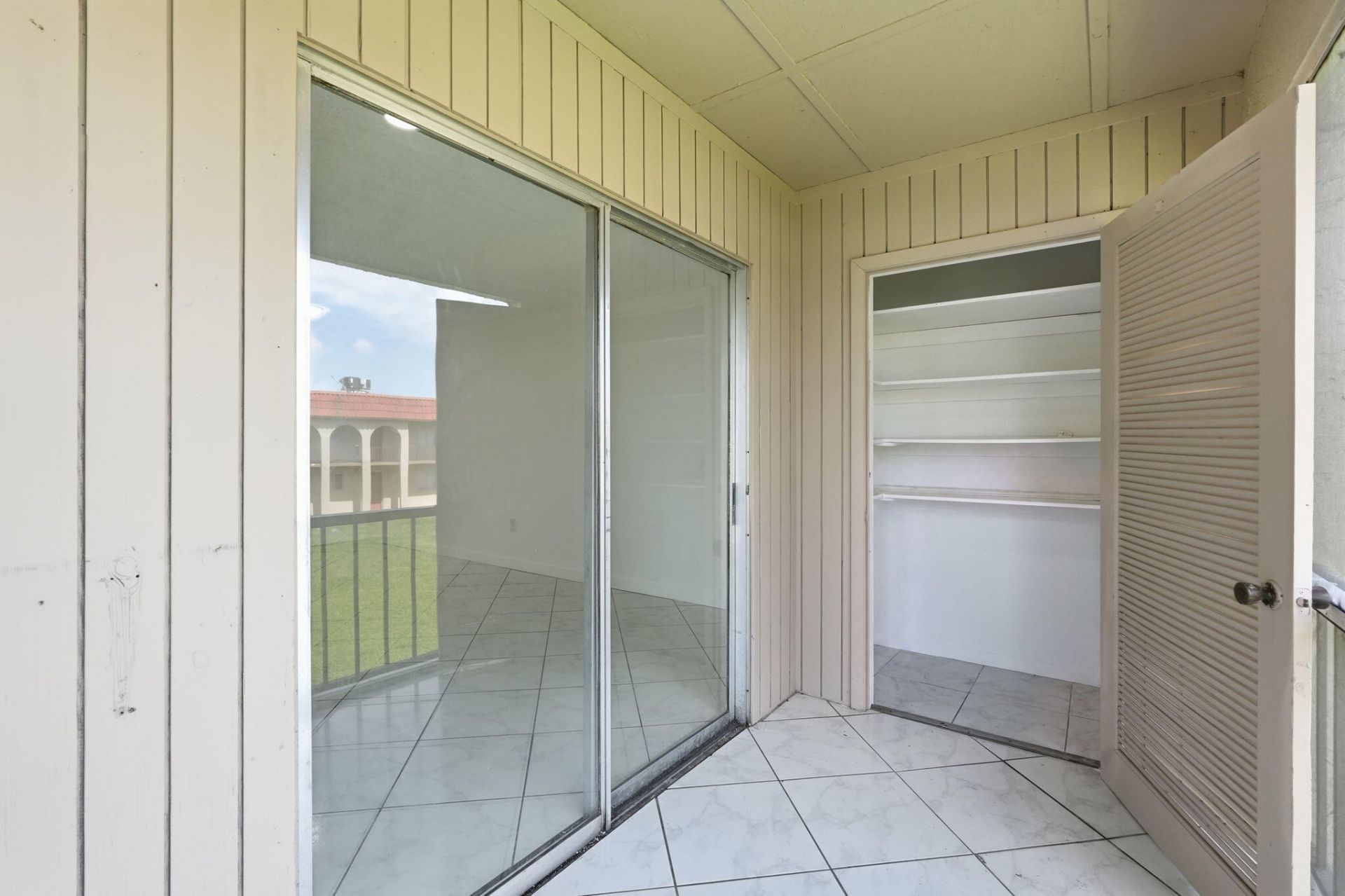 6106 Forest Hill Boulevard, Unit 204, West Palm Beach, FL 33415 Photo