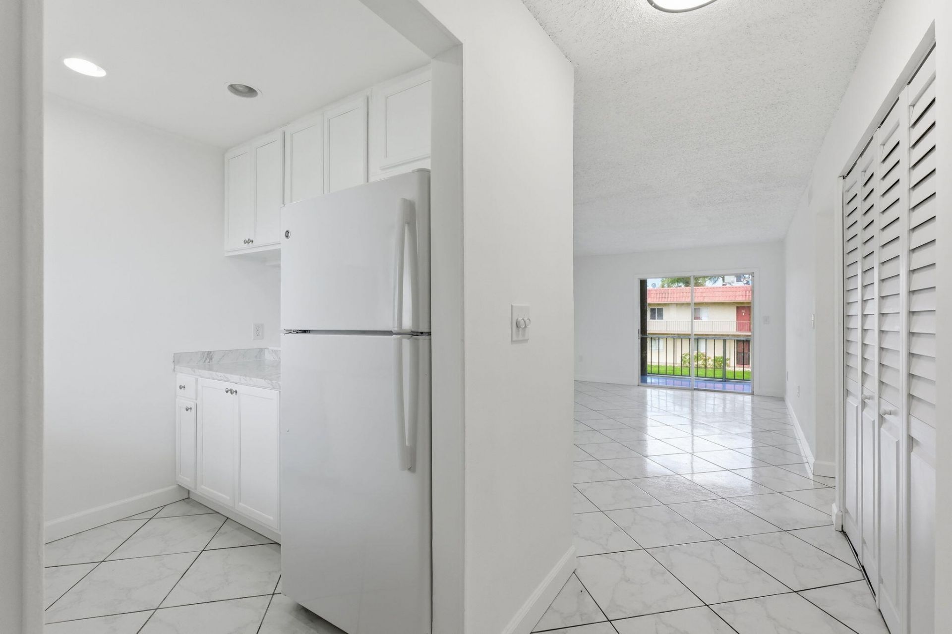 6106 Forest Hill Boulevard, Unit 204, West Palm Beach, FL 33415 Photo