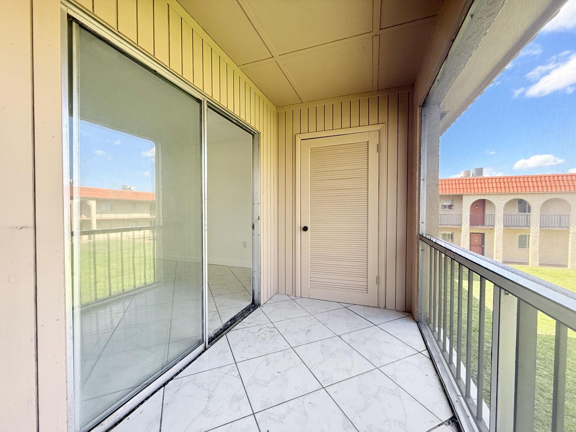 6106 Forest Hill Boulevard, Unit 204, West Palm Beach, FL 33415 Photo