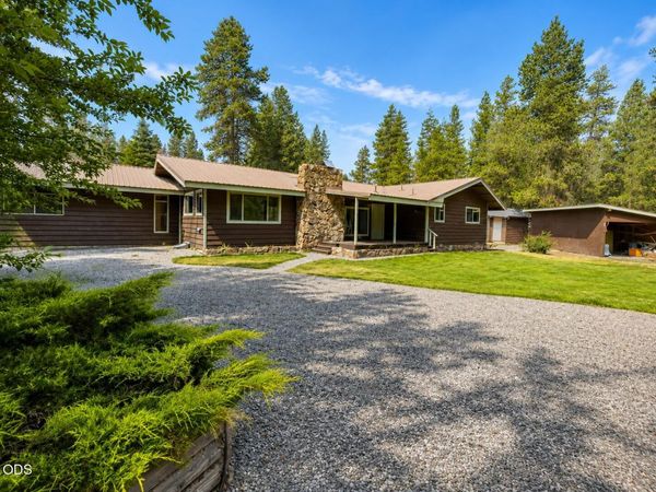 52859 Day Road, La Pine, OR 97739