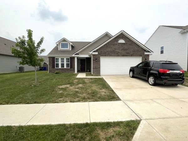 3243 Sand Walk Drive, Kokomo, IN 46902