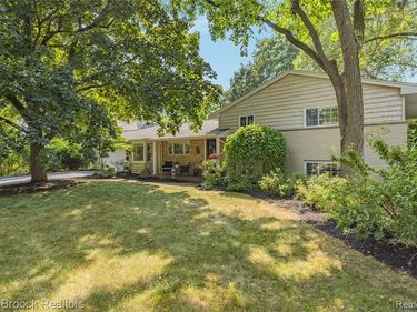520 Hillboro Drive, Bloomfield Hills, MI 48301