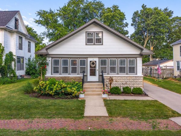 711 N Mill Street , Pontiac, IL 61764
