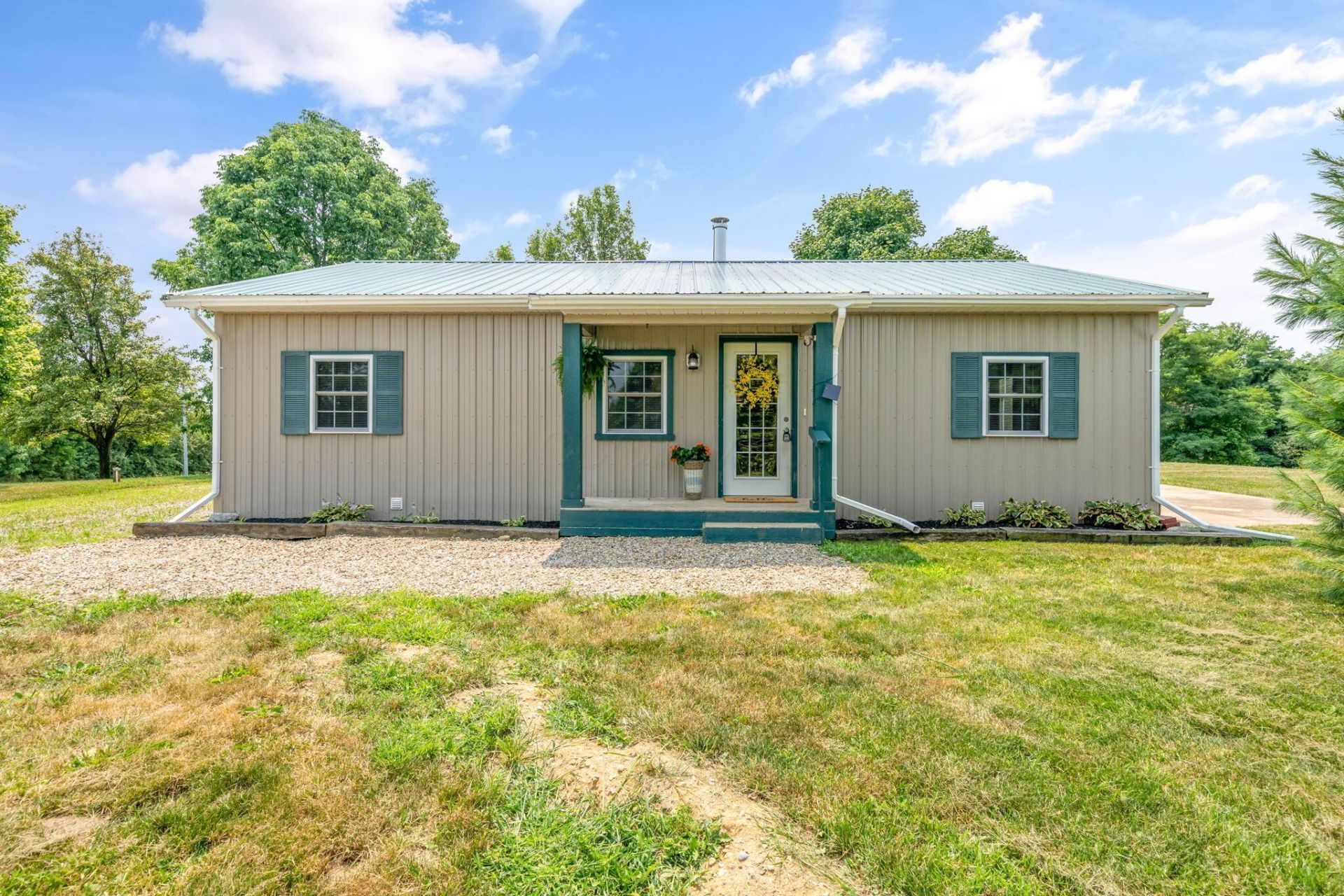 2621 Larimore Road, Mount Vernon, OH 43050 Main Photo