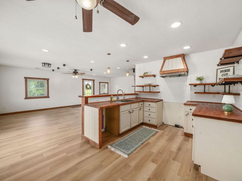 2621 Larimore Road, Mount Vernon, OH 43050 Photo 13