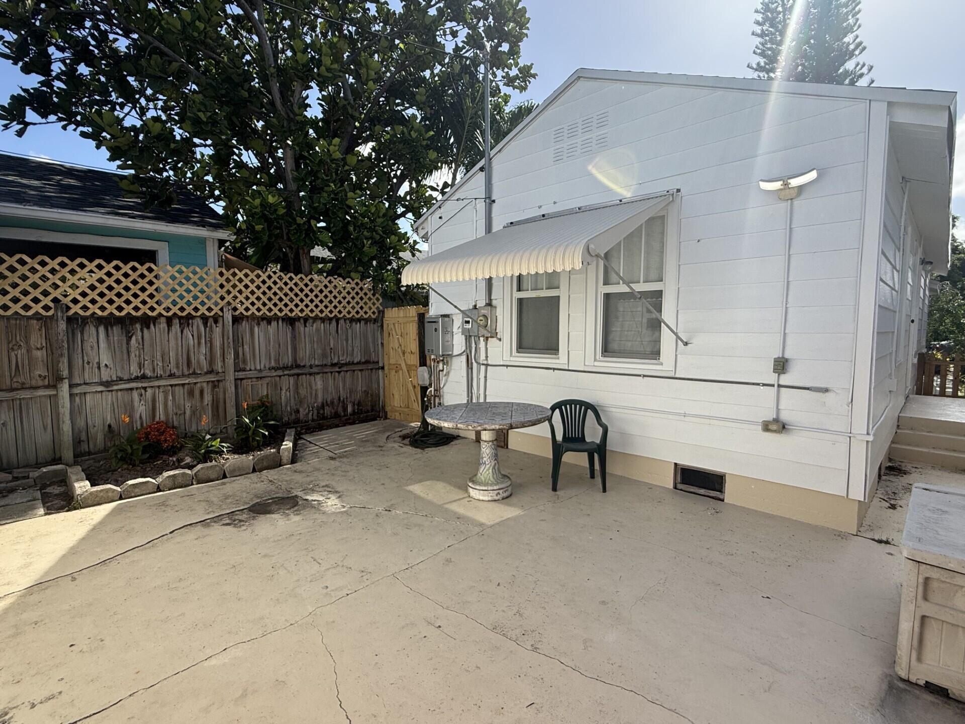427 N J Street, Lake Worth Beach, FL 33460 Photo
