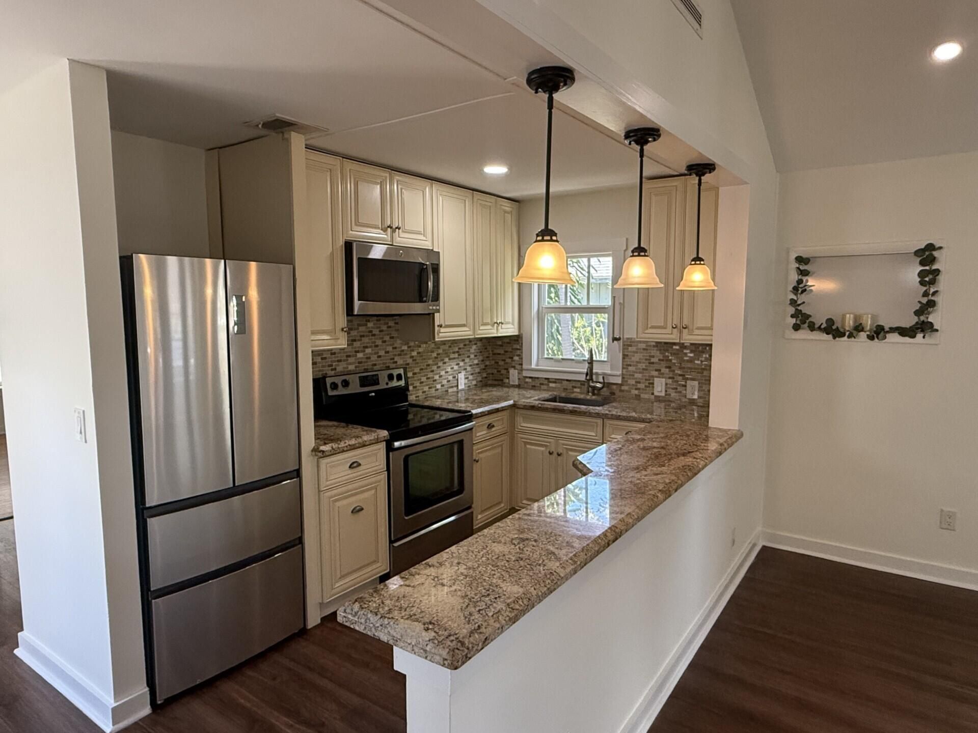 427 N J Street, Lake Worth Beach, FL 33460 Photo