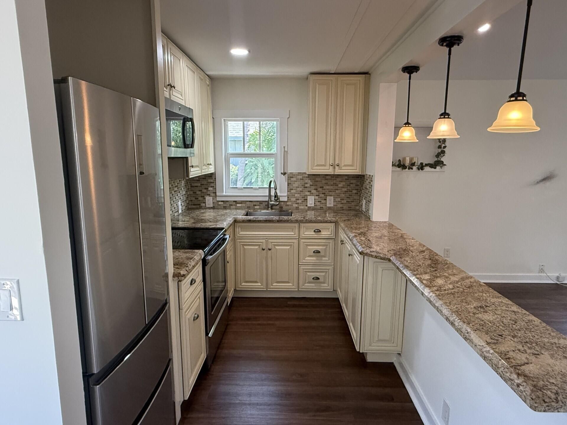 427 N J Street, Lake Worth Beach, FL 33460 Photo