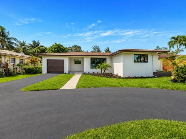 127 Calle Largo Drive, Hollywood, FL 33021