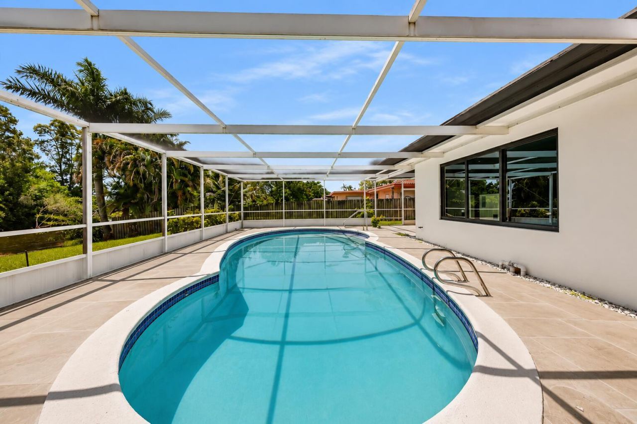 127 Calle Largo Drive, Hollywood, FL 33021 Photo