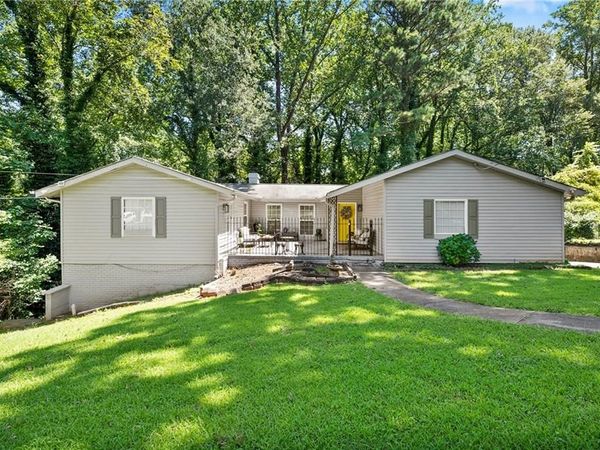 476 S Susan Creek Drive, Stone Mountain, GA 30083