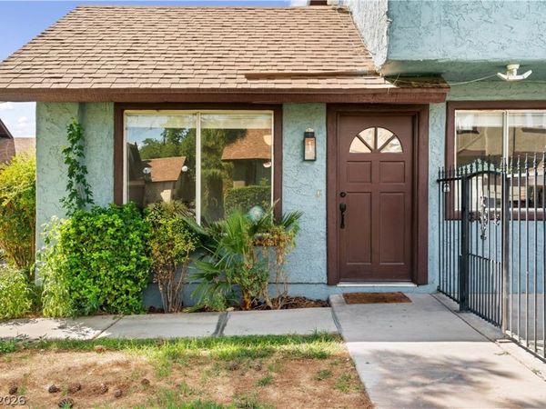 4490 Del Oro Drive , Las Vegas, NV 89102