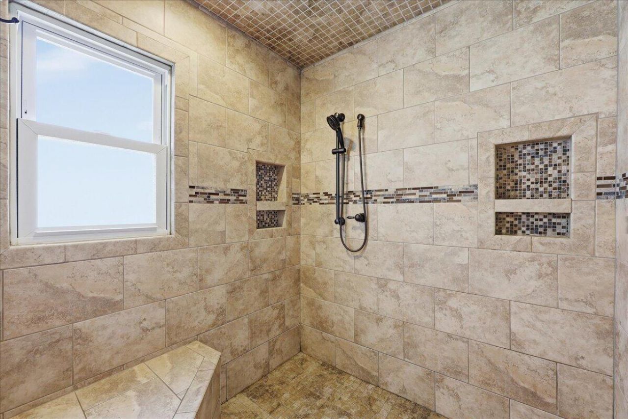 403 Chessington Circle Photo 28