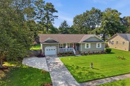 403 Chessington Circle photo 4