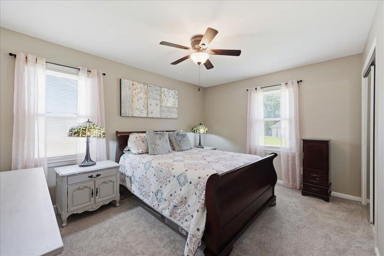 403 Chessington Circle Photo 30