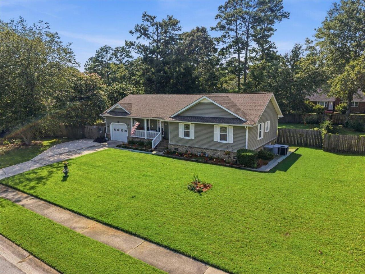 403 Chessington Circle Photo 4