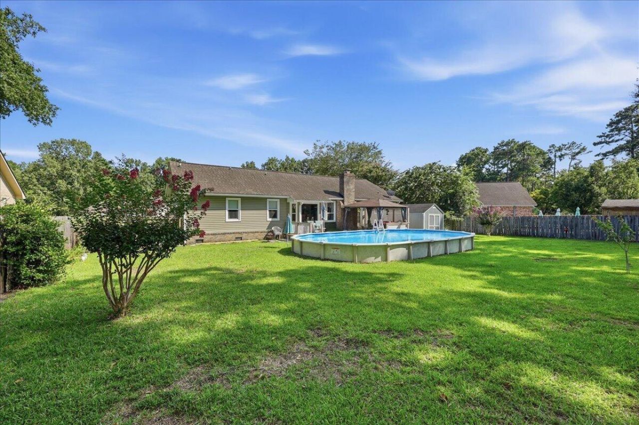 403 Chessington Circle Photo 42