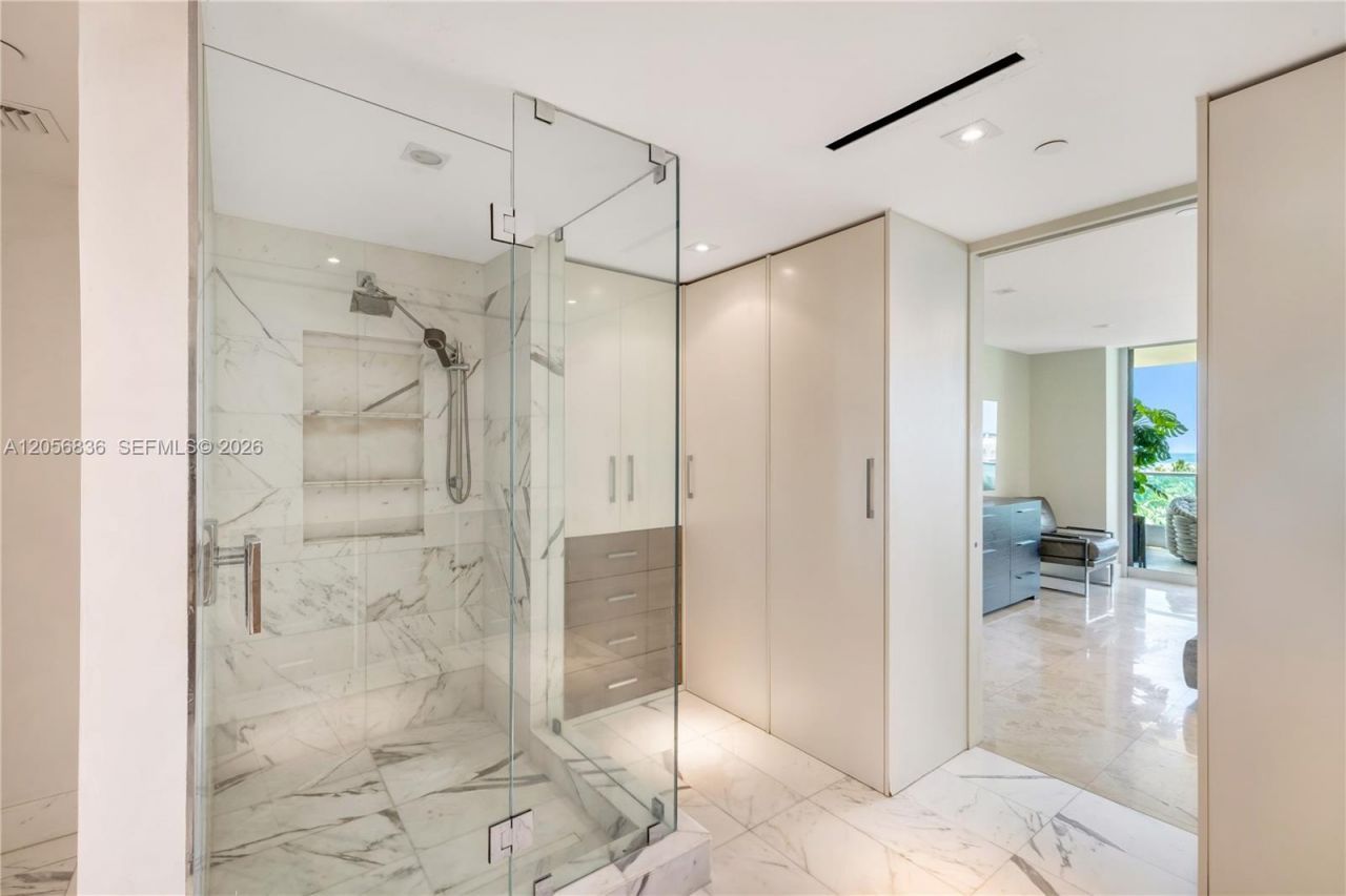 1455 Ocean Dr , Unit 703, Miami Beach, FL 33139 Photo
