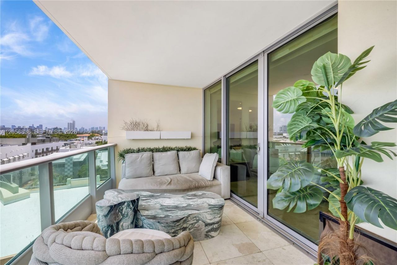 1455 Ocean Dr , Unit 703, Miami Beach, FL 33139 Photo