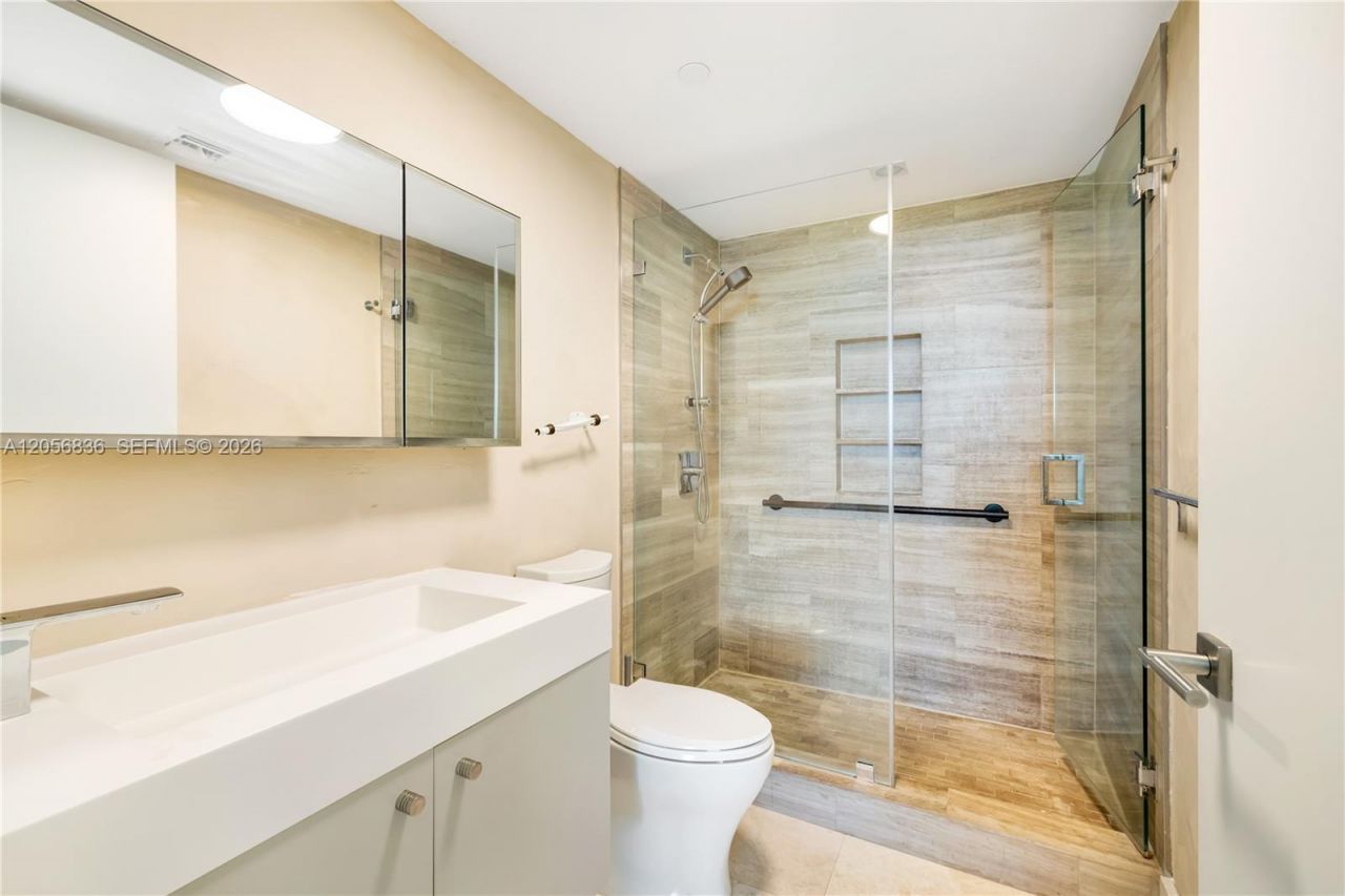 1455 Ocean Dr , Unit 703, Miami Beach, FL 33139 Photo