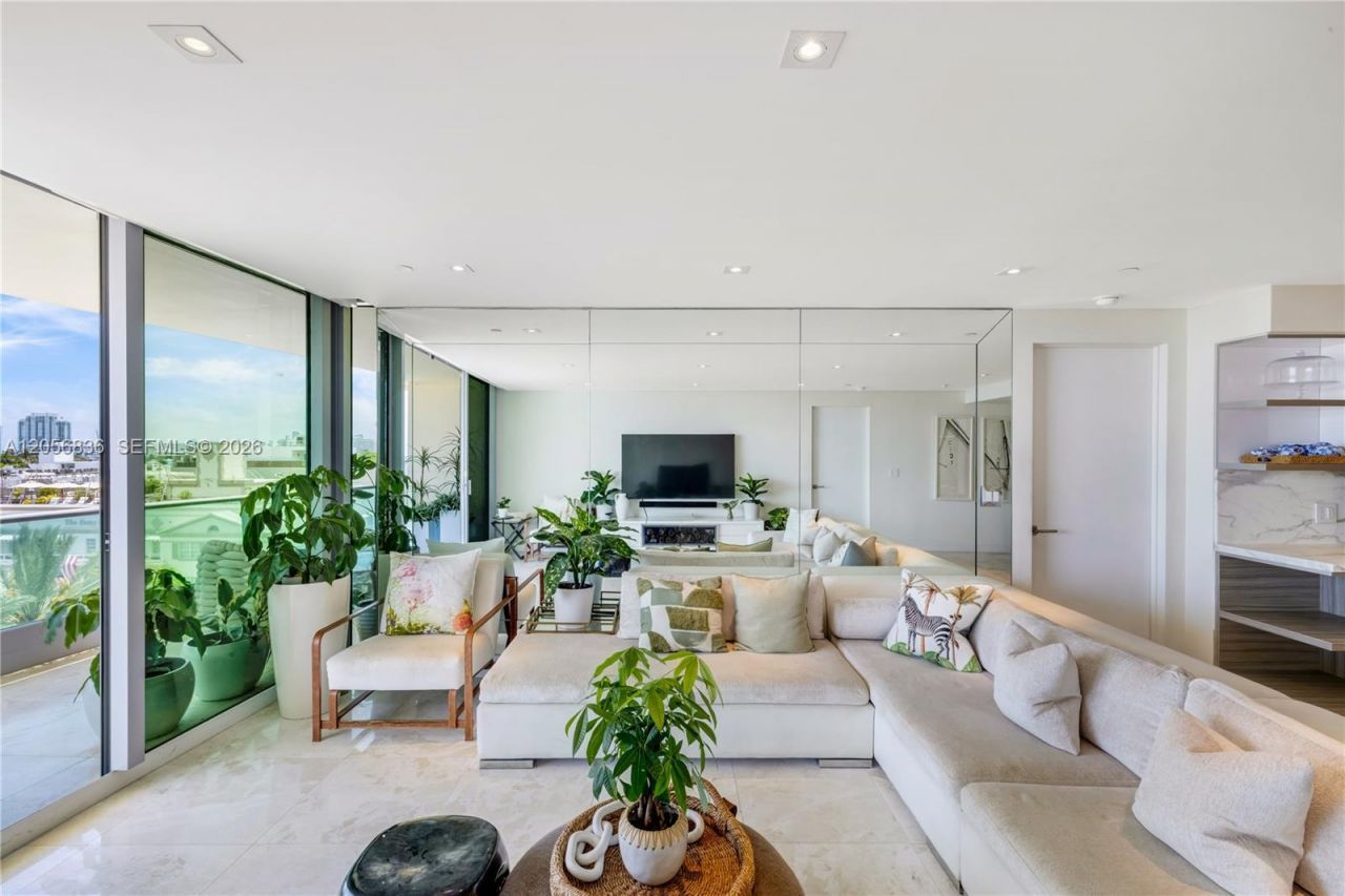 1455 Ocean Dr , Unit 703, Miami Beach, FL 33139 Photo