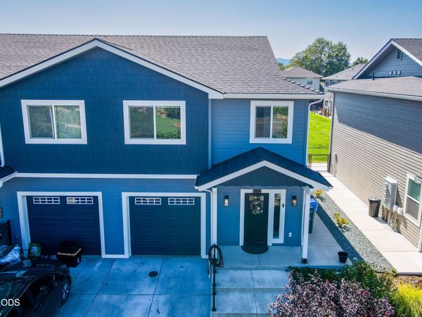 2024 SW Family Lane, Grants Pass, OR 97527