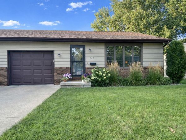325 1st St SE, Unit 3, LeMars, IA 51031