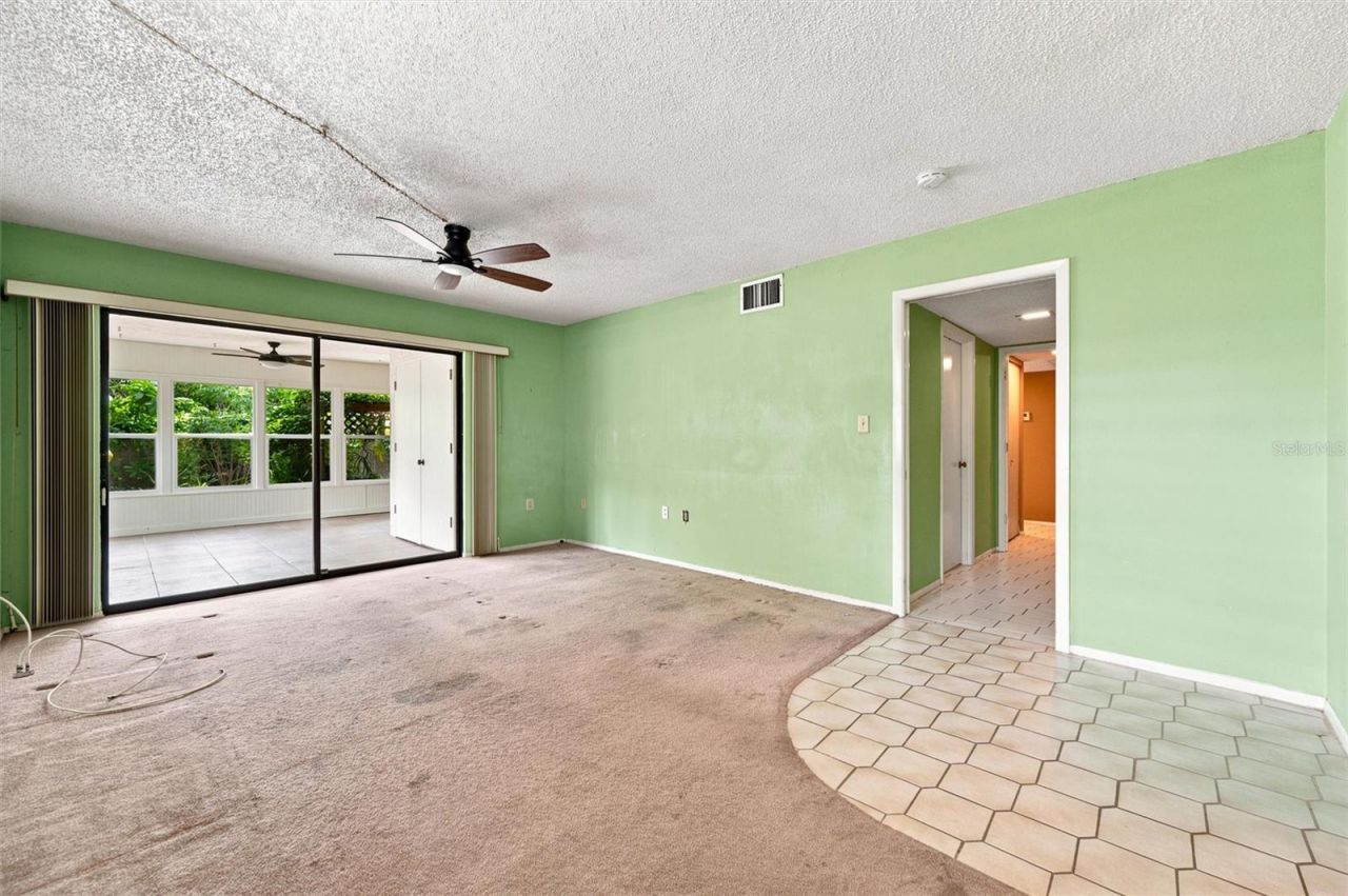 240 Sherwood Drive , Bradenton, FL 34210 Photo