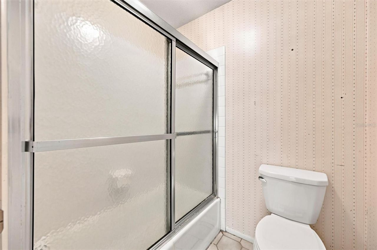 240 Sherwood Drive , Bradenton, FL 34210 Photo