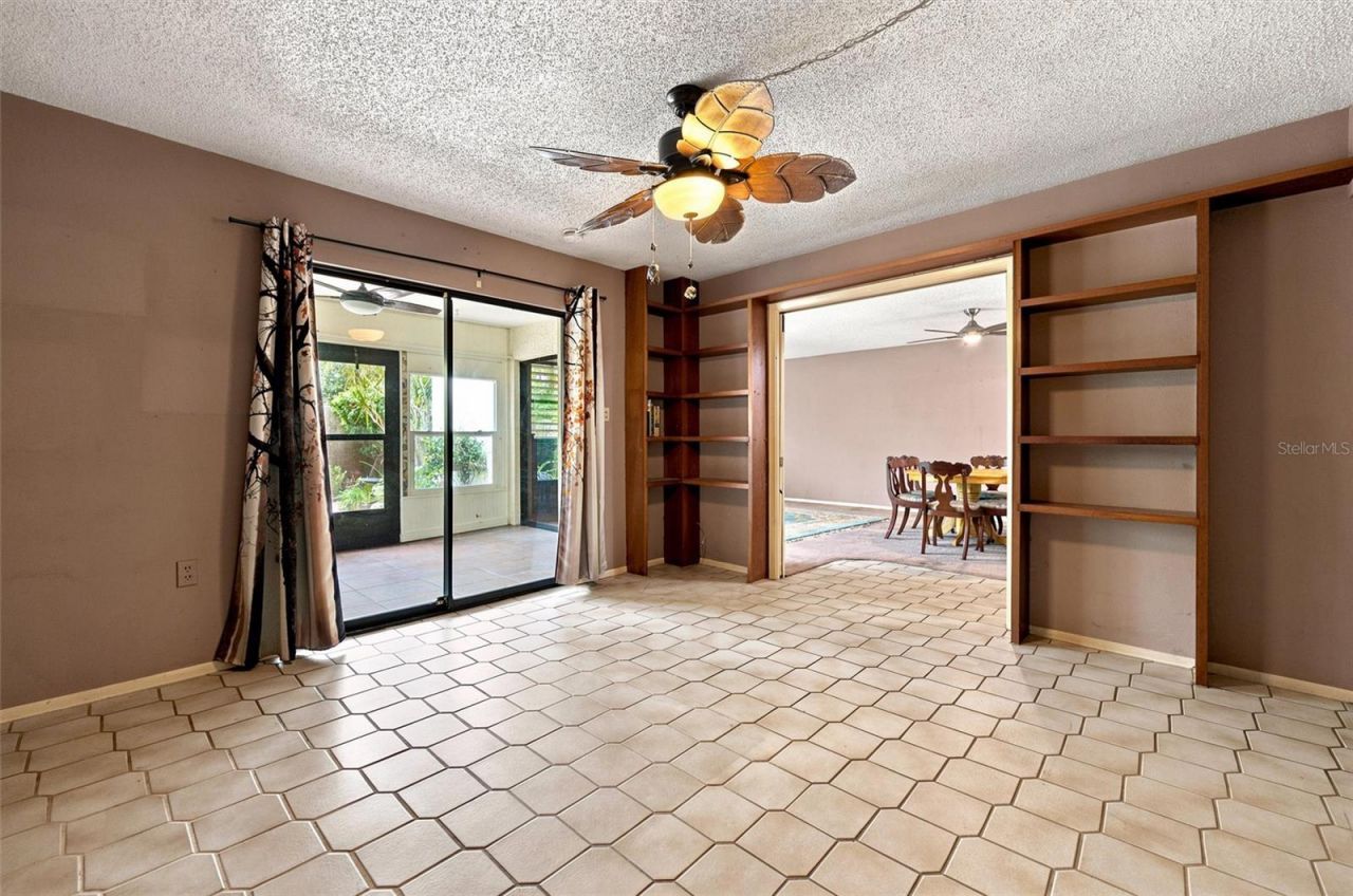 240 Sherwood Drive , Bradenton, FL 34210 Photo