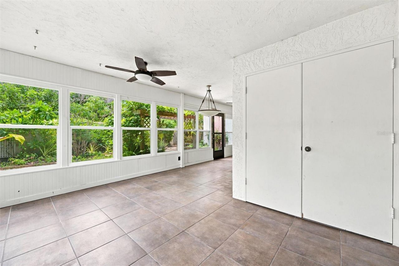 240 Sherwood Drive , Bradenton, FL 34210 Photo