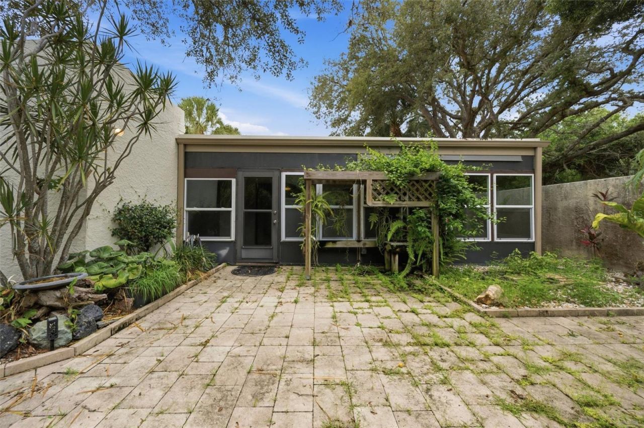 240 Sherwood Drive , Bradenton, FL 34210 Photo