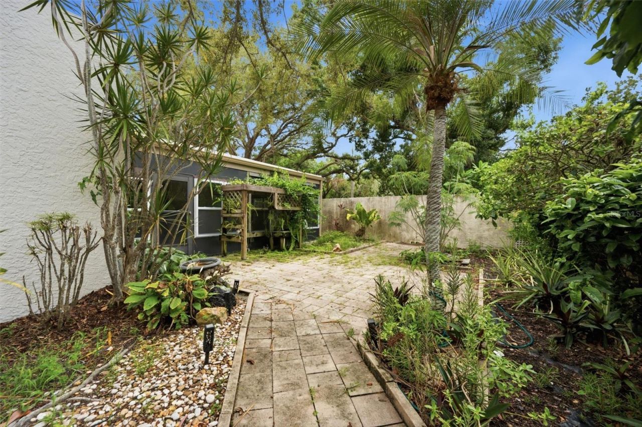 240 Sherwood Drive , Bradenton, FL 34210 Photo