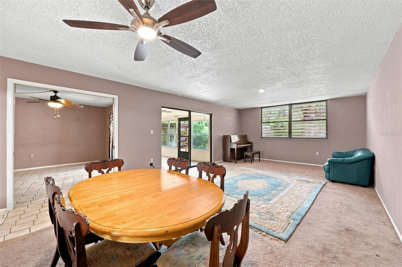 240 Sherwood Drive , Bradenton, FL 34210 Photo