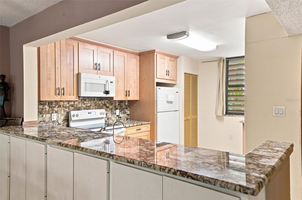 240 Sherwood Drive , Bradenton, FL 34210 Photo