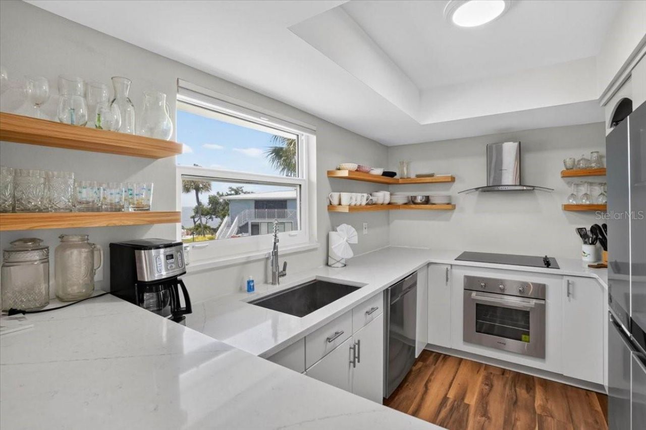 600 Manatee Avenue, Unit 230, Holmes Beach, FL 34217 Photo