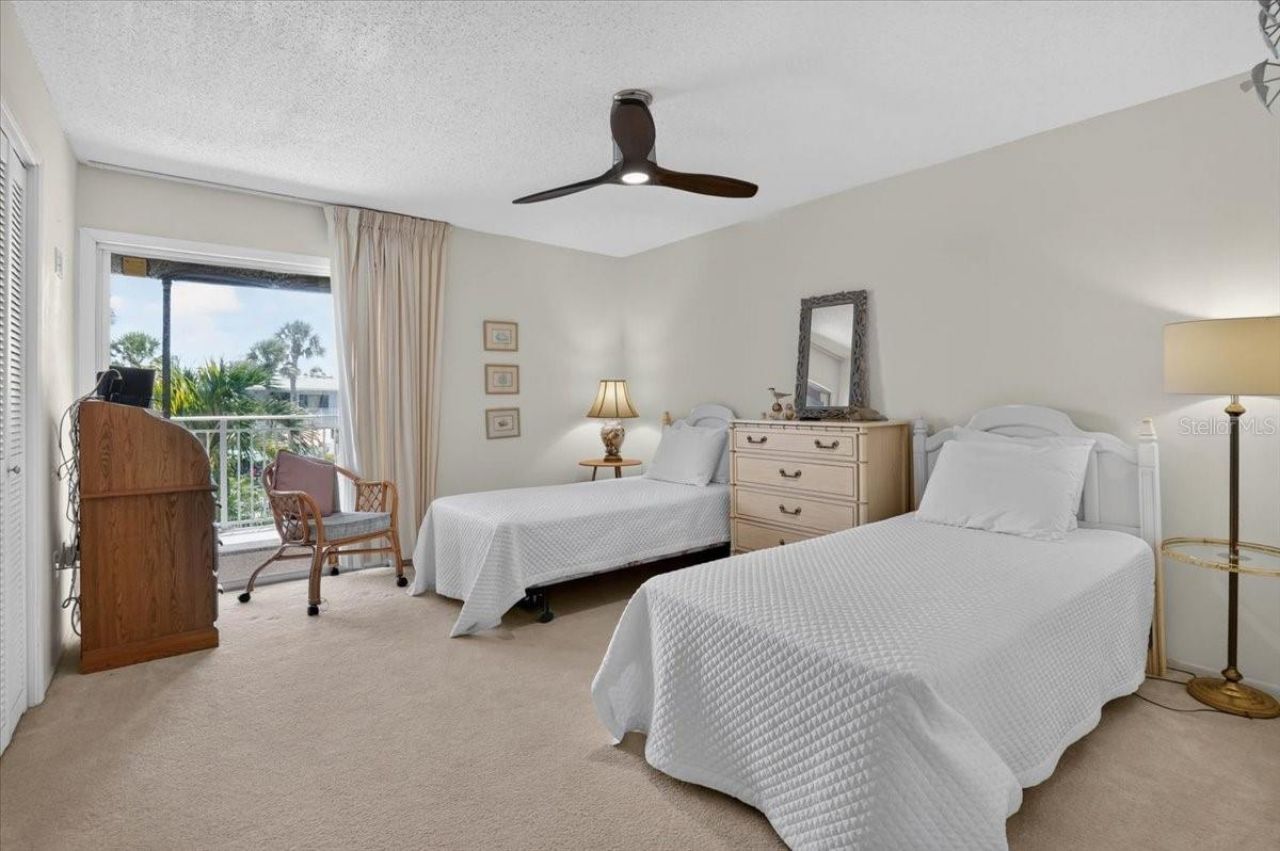 600 Manatee Avenue, Unit 230, Holmes Beach, FL 34217 Photo