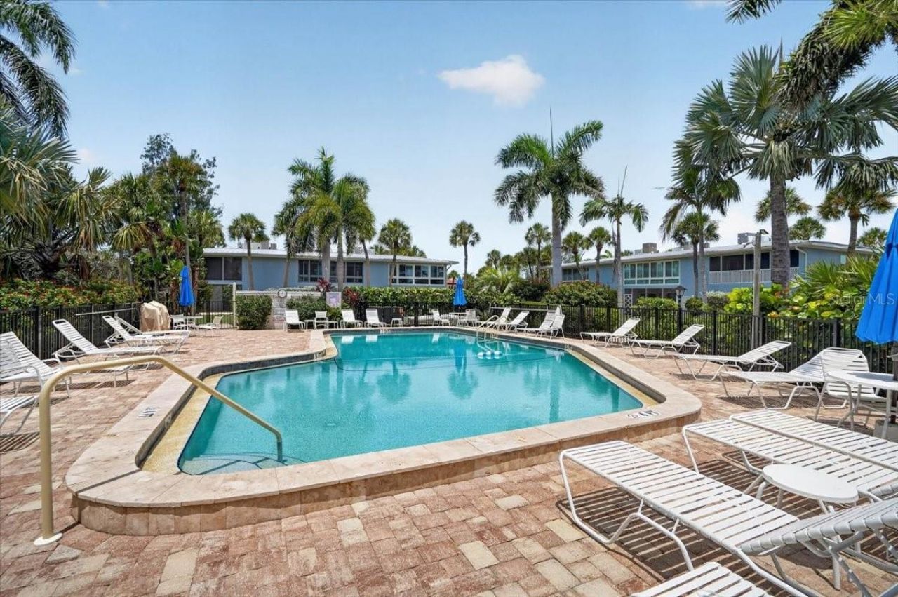 600 Manatee Avenue, Unit 230, Holmes Beach, FL 34217 Photo