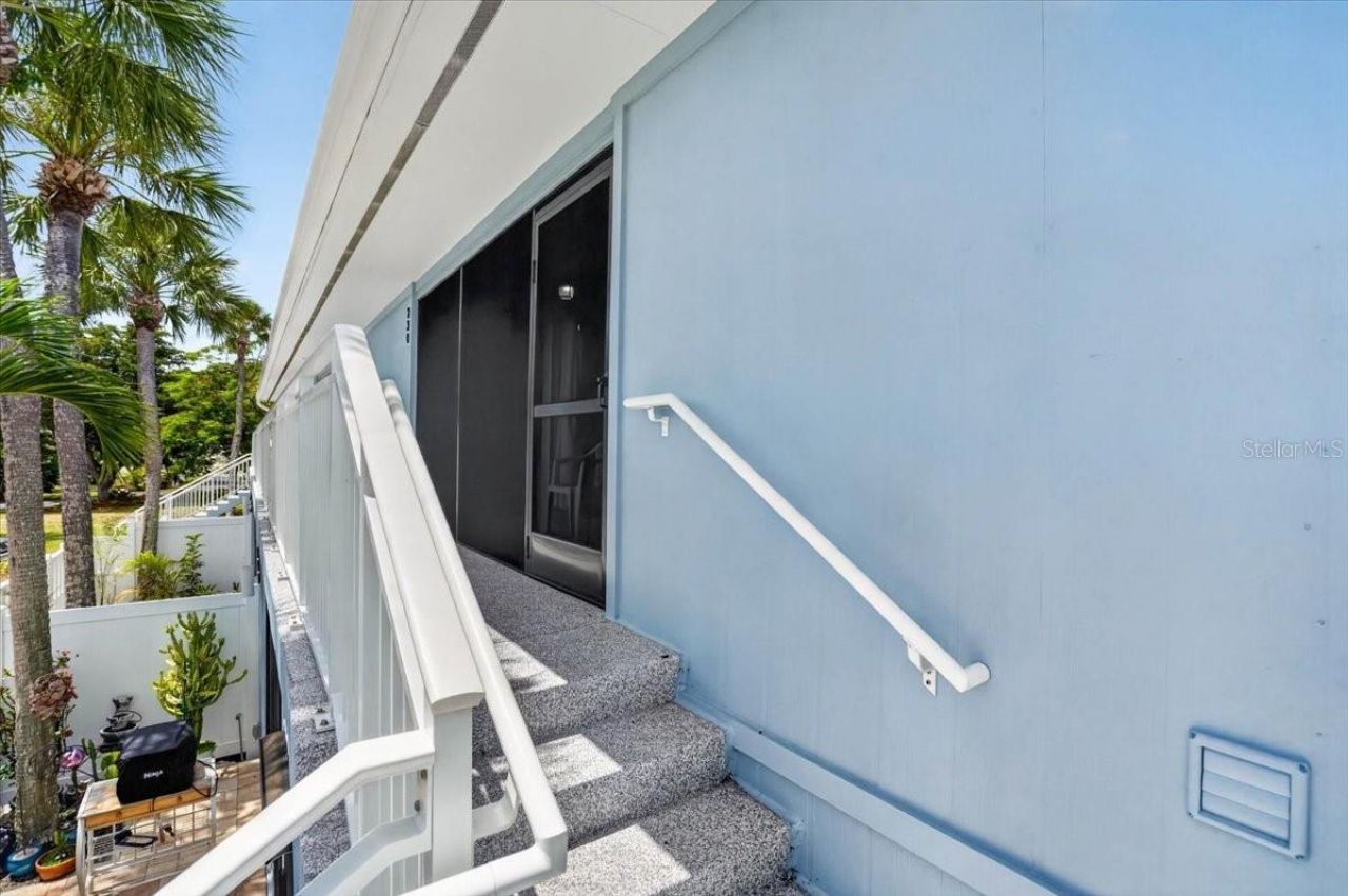 600 Manatee Avenue, Unit 230, Holmes Beach, FL 34217 Photo