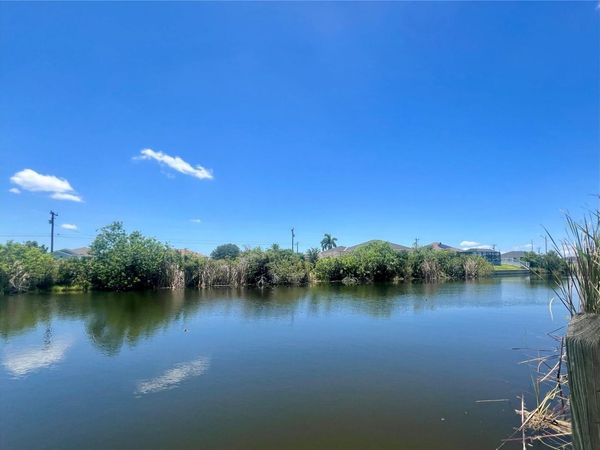 2208 NE 6TH AVENUE , CAPE CORAL, FL 33909