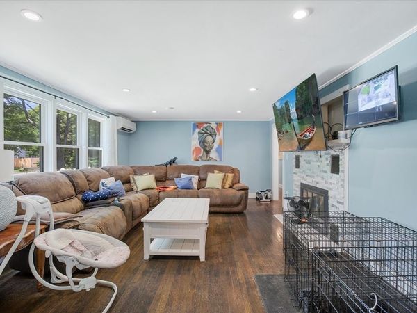 160 Lincoln Rd., Barnstable, MA 02601