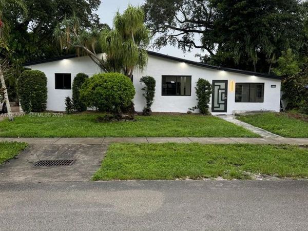 4120 SW 31st Dr , West Park, FL 33023