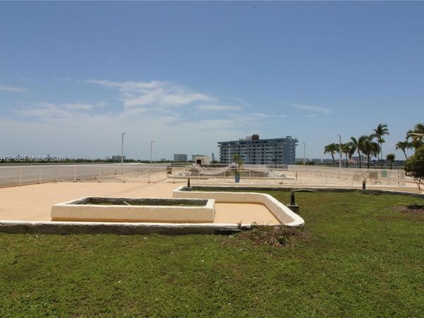 13499 Biscayne Blvd , Unit 412, North Miami, FL 33181