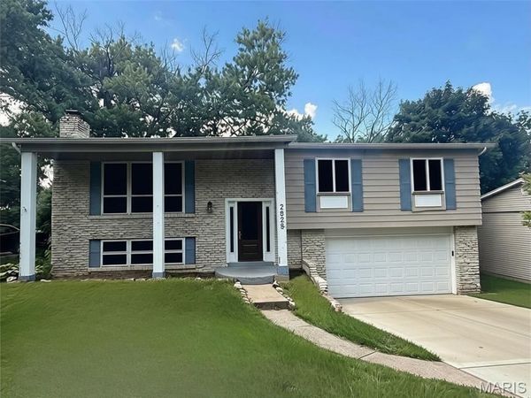 2825 Gettysburg Estates Drive , St Louis, MO 63129