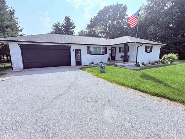 7699 N Frontage Road, Fairland, IN 46126