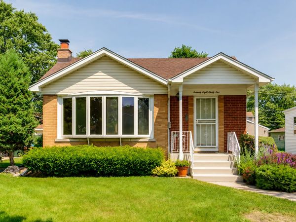 7845 N Nora Avenue , Niles, IL 60714