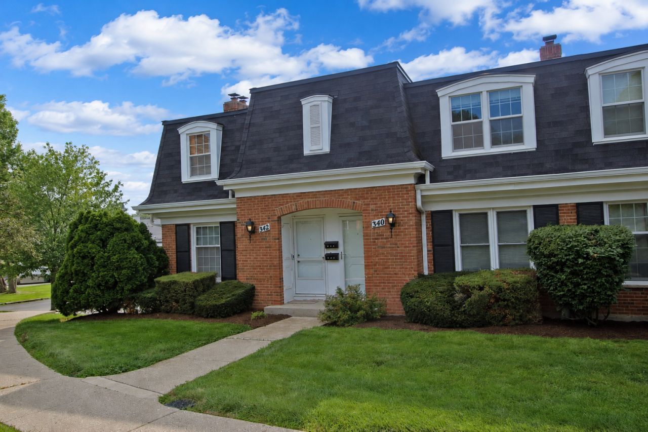 340 Eastern Avenue , Barrington, IL 60010