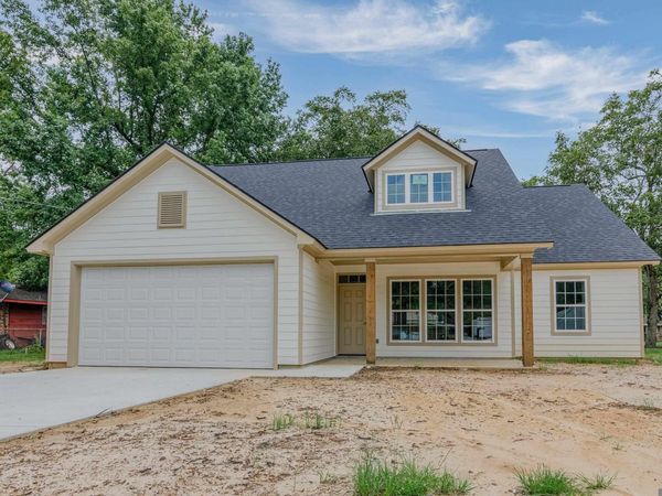 8854 Gov Pleasant Dr, Baton Rouge, LA 70811