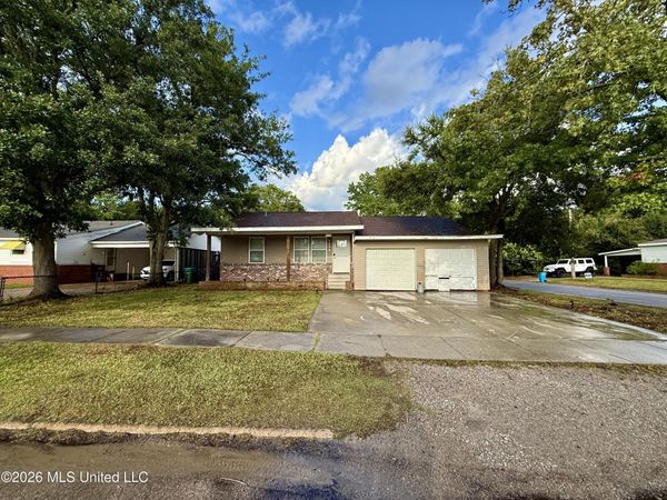 2202 13th Street, Pascagoula, MS 39567